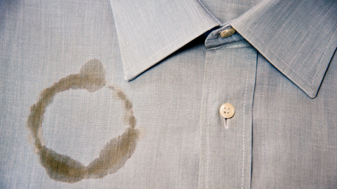 Limpiar manchas de aceite en la ropa: 5 métodos naturales