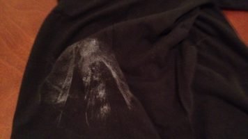 Quitar las manchas de desodorante en aerosol en las camisas