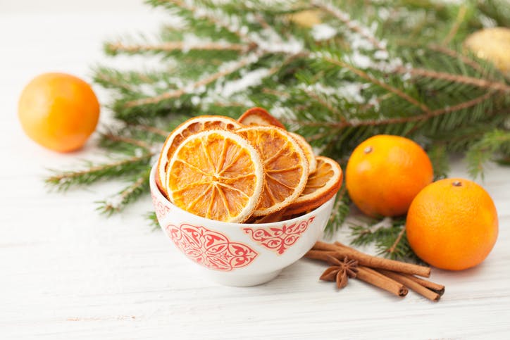 rodajas de naranja deshidratada para decorar